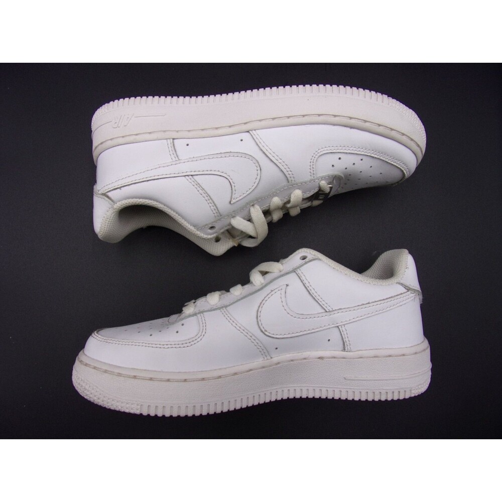 For @allyfish5 Nike Sneakers - Picture 2 of 9